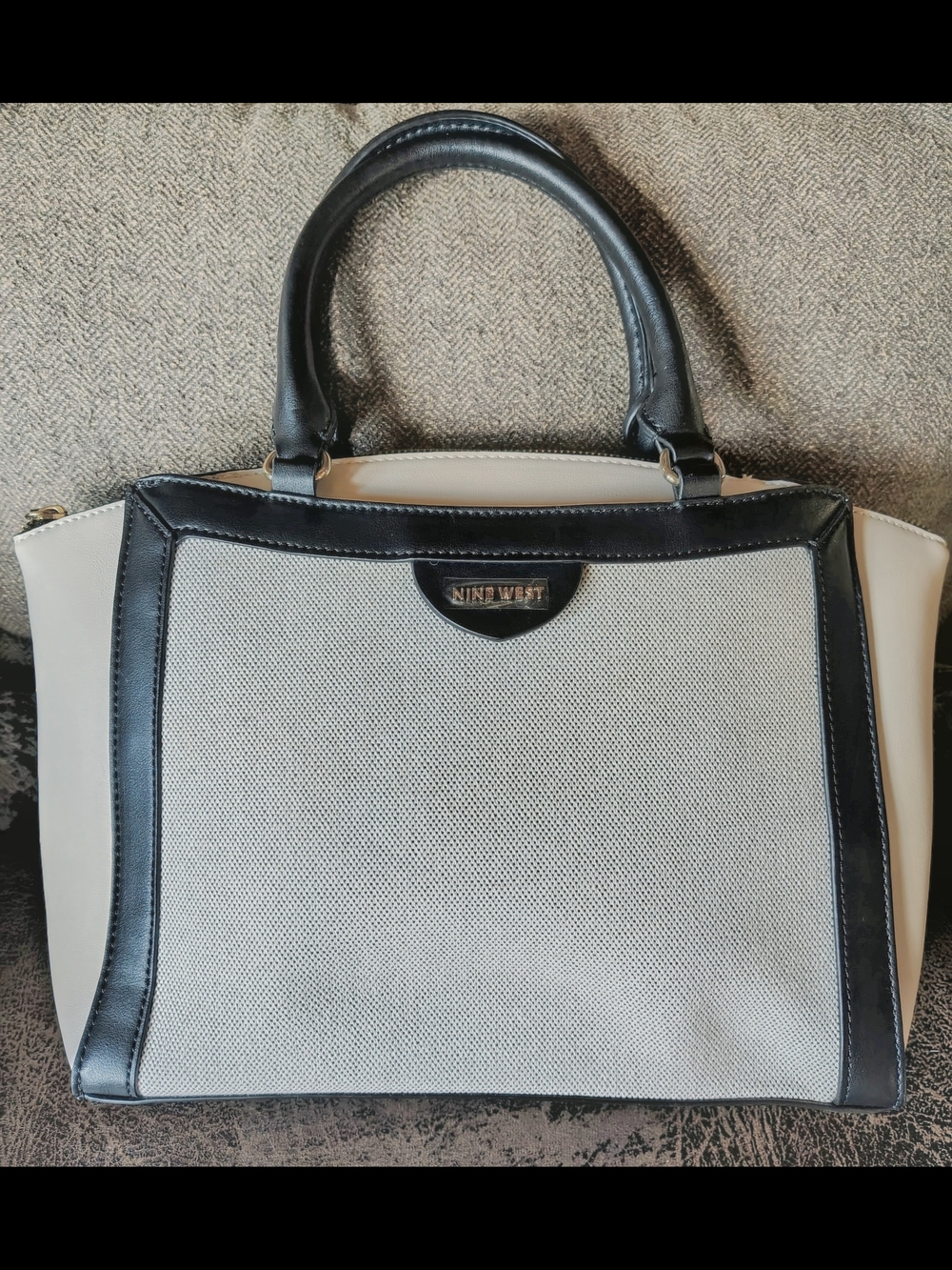 Nine West Colorblock Canvas   Black Cream Handbag-Like New